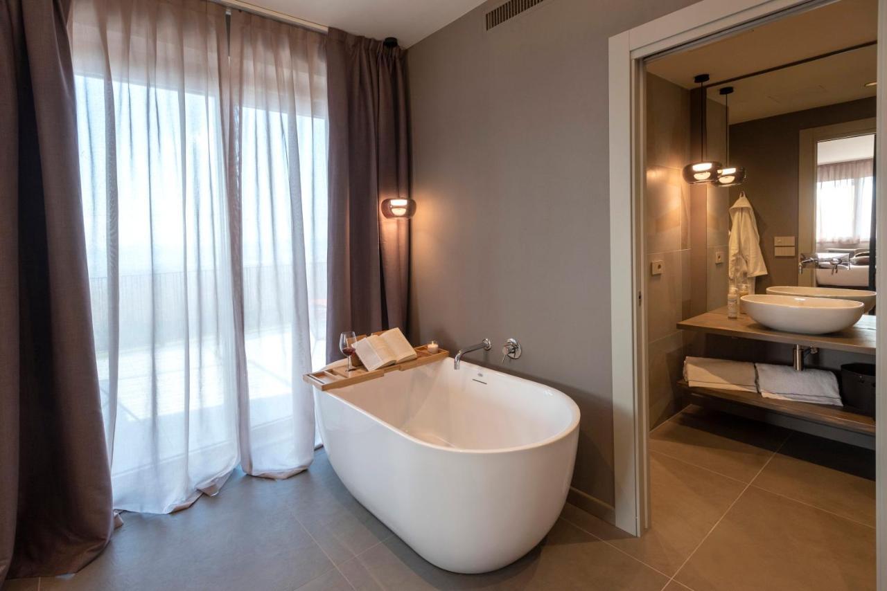 Agriturismo Speziale Wine Resort Verduno 外观 照片