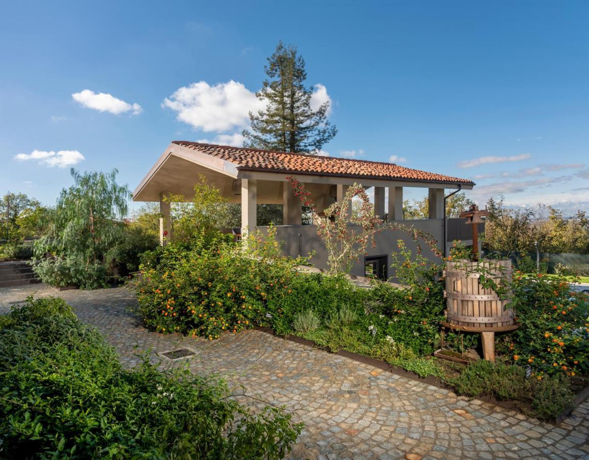 Agriturismo Speziale Wine Resort Verduno 外观 照片